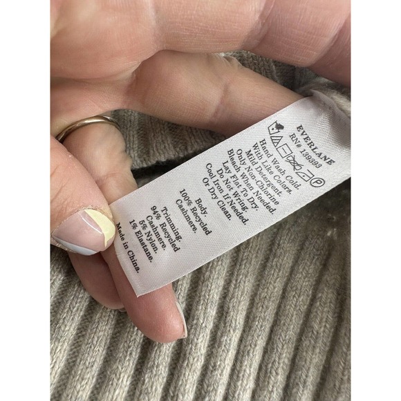 Everlane XS Women Turtle Neck Cashmere Blend Pullover Sweater Knit Recycled 4-4 - Picture 5 of 8